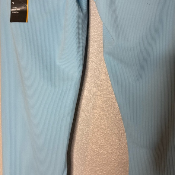 New All In Motion Ultra High-Rise Rib Leggings Woman’s Size Small in Blue - Picture 9 of 14